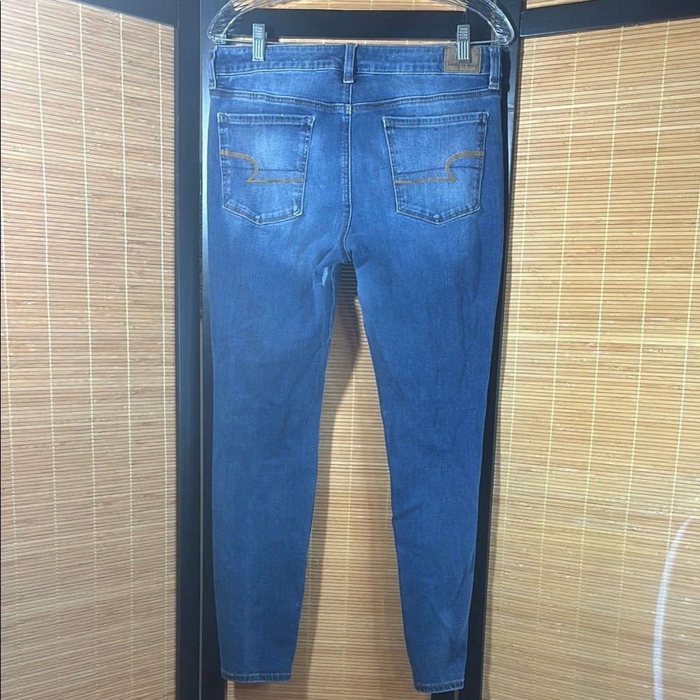 American Eagle Outfitters High Rise Blue Jeans - Picture 3 of 6